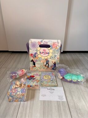 vintage 2000 Precious Moments Fun Club kit by Enesco